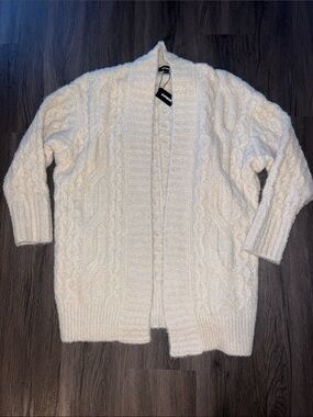 NWT Express Cable-Knit Open Cardigan in Cream
